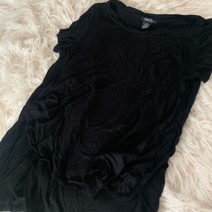 RUE 21 plain black t shirt with size slit and tail detail
